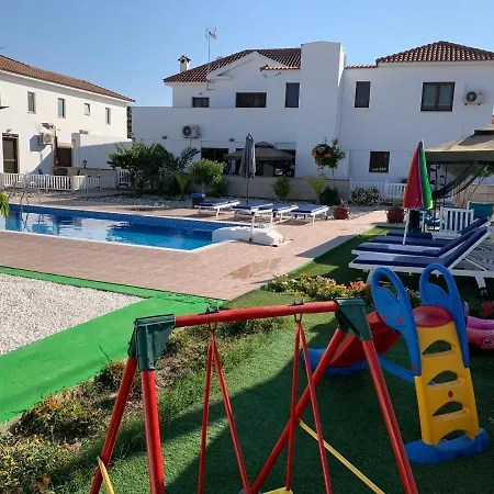 Villa Nine Bedroom With Swimming Pool And Lift