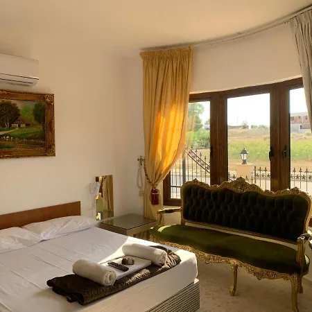 Nine Bedroom With Swimming Pool And Lift