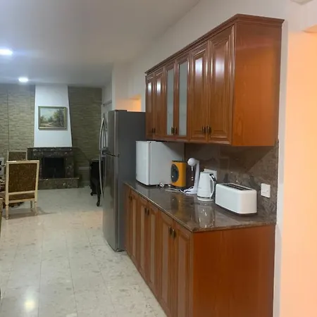 Nine Bedroom With Swimming Pool And Lift