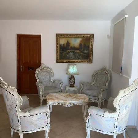 Villa Nine Bedroom With Swimming Pool And Lift *